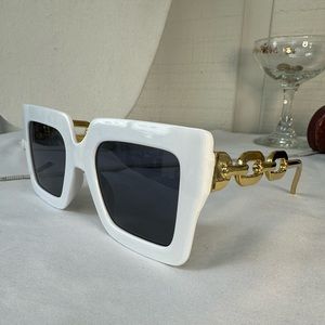Funky white square fashion sunglasses